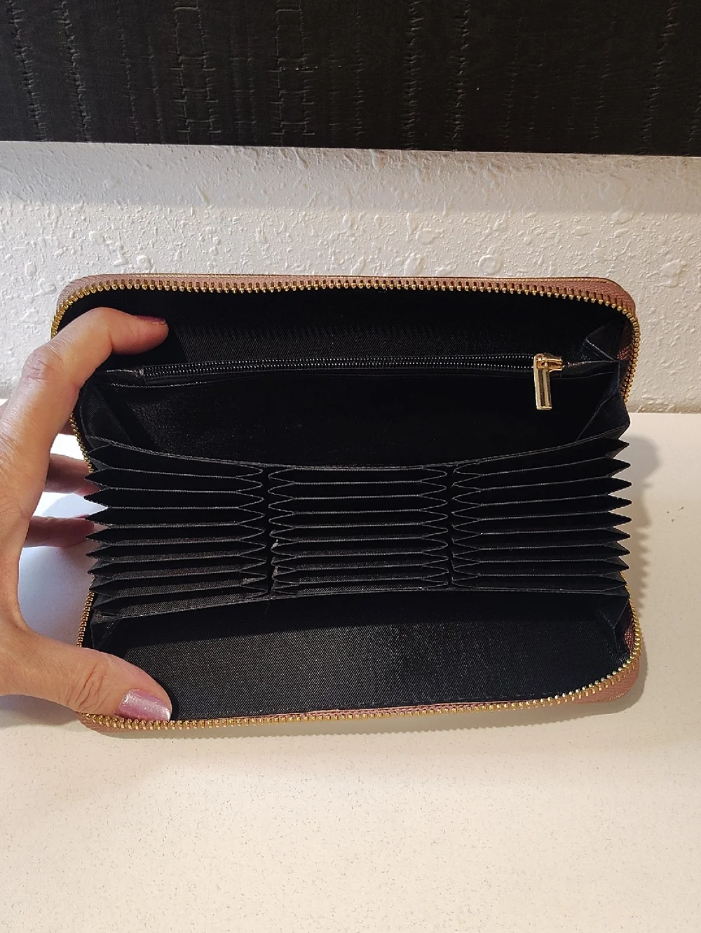 3/$20 Wallet - Zip Around Multiple Accordion With Card Holders! 😁